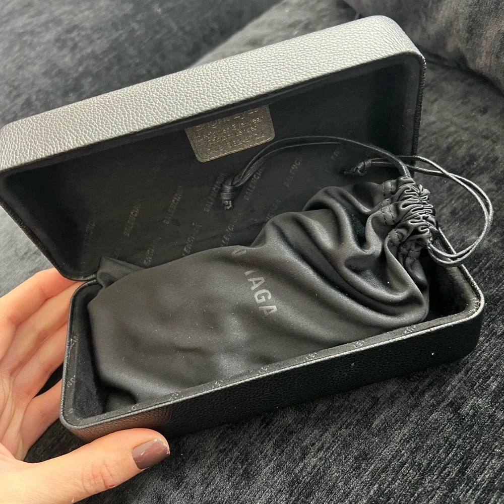 Balenciaga sunglasses - Picture 2 of 6